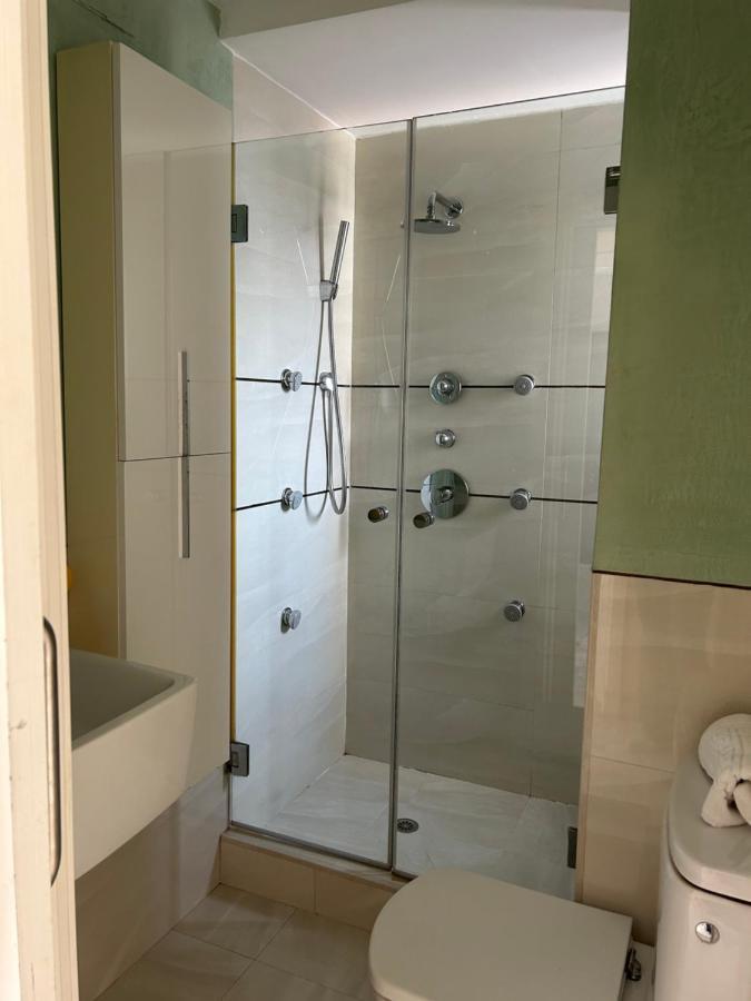 Atico Triana Con Piscina Privada Apartment Sevilla Exterior foto