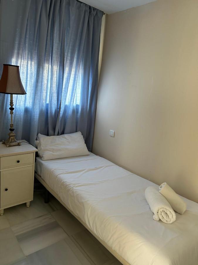 Atico Triana Con Piscina Privada Apartment Sevilla Exterior foto