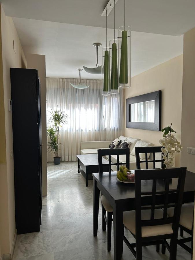 Atico Triana Con Piscina Privada Apartment Sevilla Exterior foto